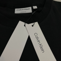 Тениска Calvin Klein , снимка 2 - Тениски - 44885248