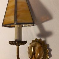 стенен бронзов аплик със стъклен витражен лампион, снимка 2 - Декорация за дома - 43613219