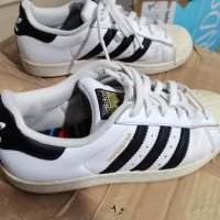 Маратонки Adidas, снимка 1 - Детски маратонки - 43183624