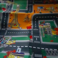 Килимче с улици, знаци, кръстовища- град с пет коли,размери на килимчето 80см.на70см., снимка 5 - Играчки за стая - 38696052
