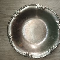 Посребрена метална чиния арт деко, снимка 1 - Антикварни и старинни предмети - 43396474