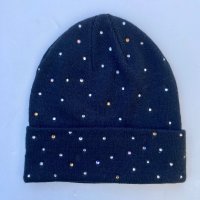 Зимна шапка с кристалчета, снимка 1 - Шапки - 44015636