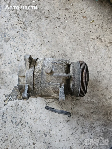 Компресор климатик за Renault Megane I (1996 - 2003) 1.6 e , 90 к.с., № 7700273320, 6560470, снимка 1