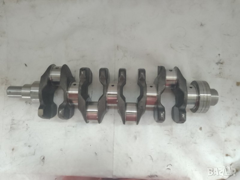 Колянов вал 1340130010 за двигател 1KDFTV 3.0 дизел, снимка 1