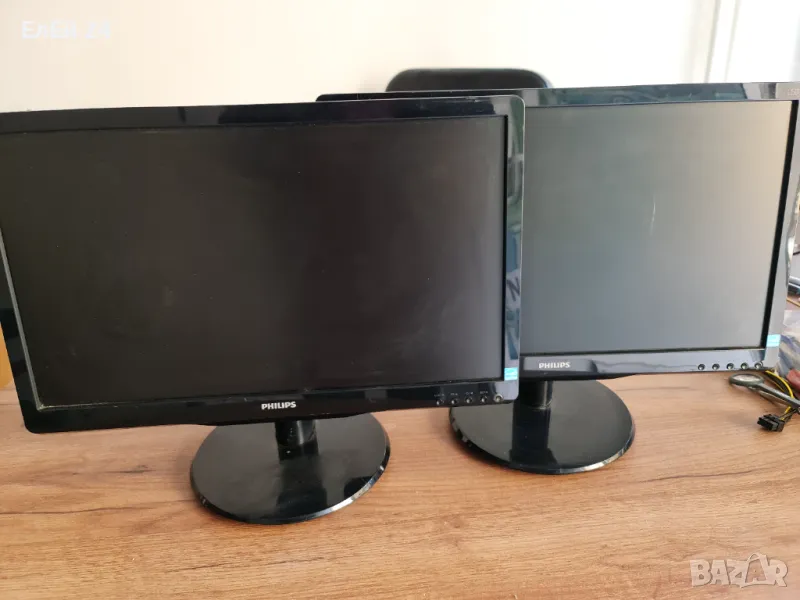 Монитор Philips LCD 2 броя, снимка 1