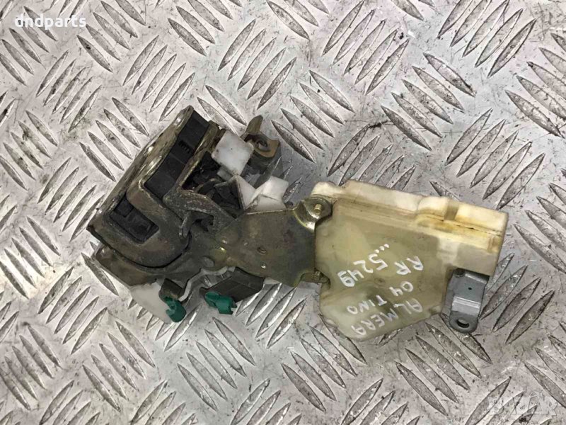 Задна дясна брава Nissan Almera Tino,2004г., снимка 1