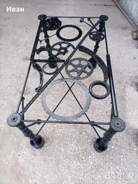 уникална маса от автомобилни части, снимка 1