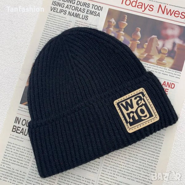 Дамска маркова шапка WANG, снимка 1