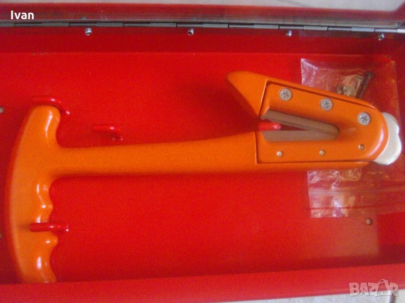 Масивно Аварийно Чукче За Прерязване Колани и Счупване Стъкла-В Кутия-Лукс, снимка 1