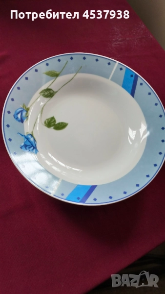 Продавам порцеланови чинии , снимка 1
