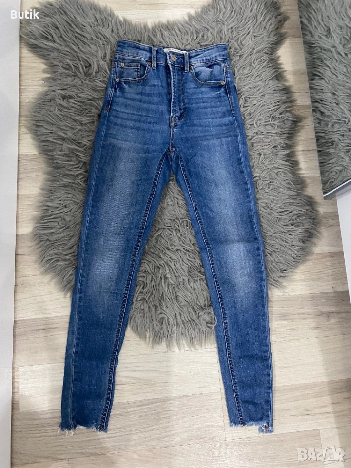 Дамски дънки  Stradivarius 32, снимка 1