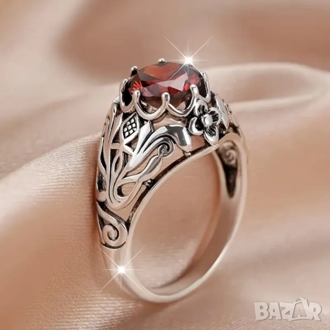 Пръстен с червен гранат