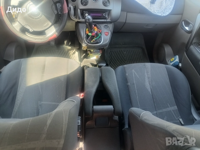 Renault Megane Scenic 2, 1.5 DCI, снимка 11 - Автомобили и джипове - 51789645