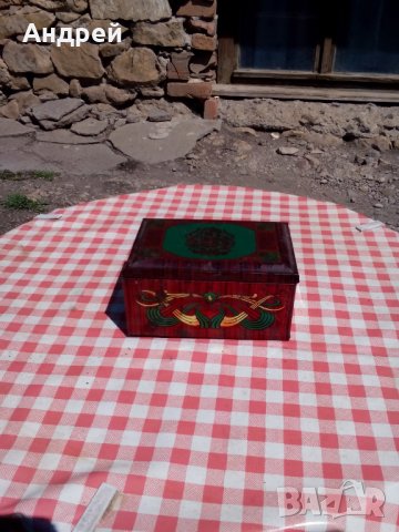 Стара метална кутия #6