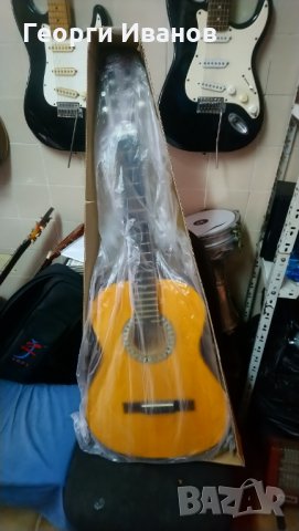 Продавам Класическа китара испанска почти чисто нова -250 лв , снимка 2 - Китари - 26442947