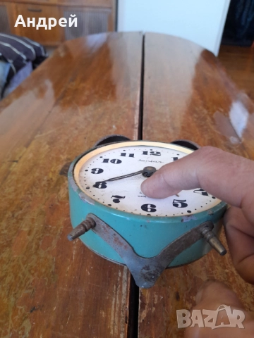 Стар настолен часовник будилник Янтар,Jantar #6, снимка 6 - Антикварни и старинни предмети - 52805427