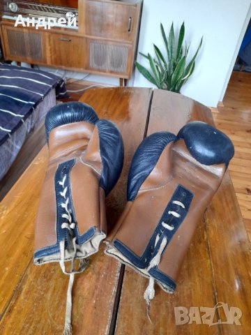 Стари боксови ръкавици, снимка 2 - Бокс - 43989807