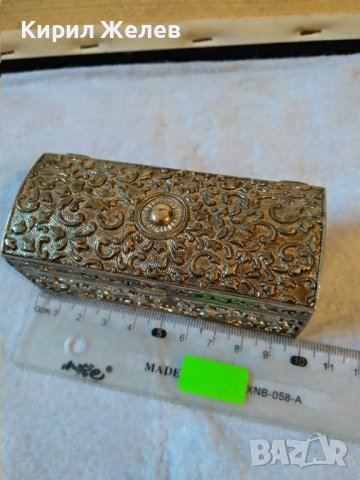 СТАРА ПОСРЕБРЕНА БОГАТО ТРАДИЦИОННО ОРНАМЕНТИРАНА БРОНЗОВА РЕТРО КУТИЙКА за БИЖУТА с ПЛЮШ 32244 , снимка 18 - Други ценни предмети - 38258917