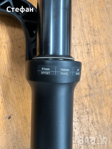 Амортисьорна вилка  RockShox Rock Shox 35 RS - Чисто НОВА, снимка 5 - Части за велосипеди - 50414605
