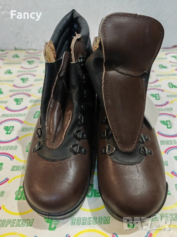 Туристически обувки Младост 37 номер. , снимка 3 - Дамски боти - 53358346