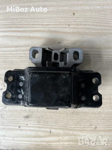 Тампон двигател Фолксваген Голф 5 VW Golf, снимка 3 - Части - 50076615