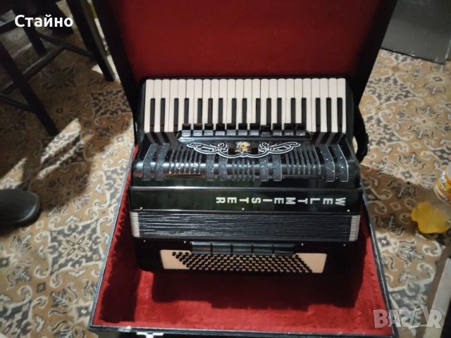 Акордеон WELTMEISTER S4, снимка 9 - Акордеони - 53072873