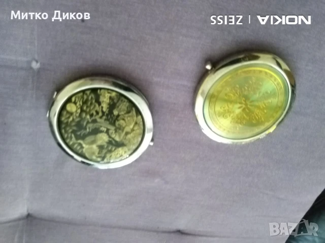 Огледала от соца нови 2 броя сгъваеми джобни козметични, снимка 3 - Други - 51357824