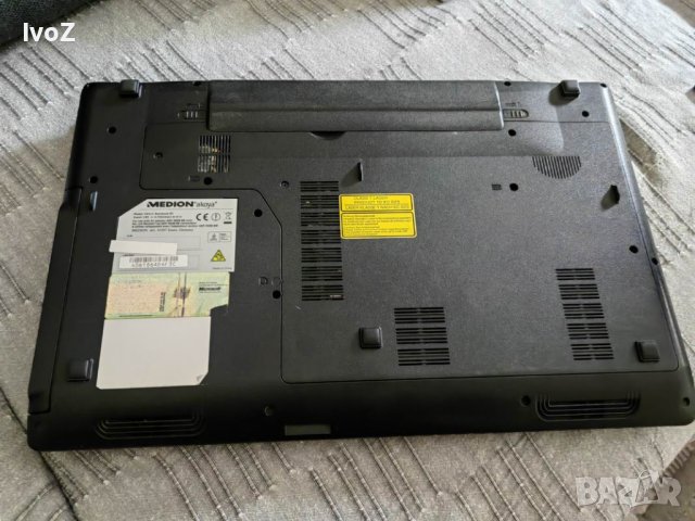 Продавам лаптоп Medion Akoya-P6512, снимка 7 - Лаптопи за работа - 40621686