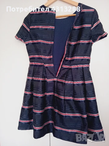 Tommy Hilfinger рокля 13-14г, снимка 6 - Детски рокли и поли - 50523191