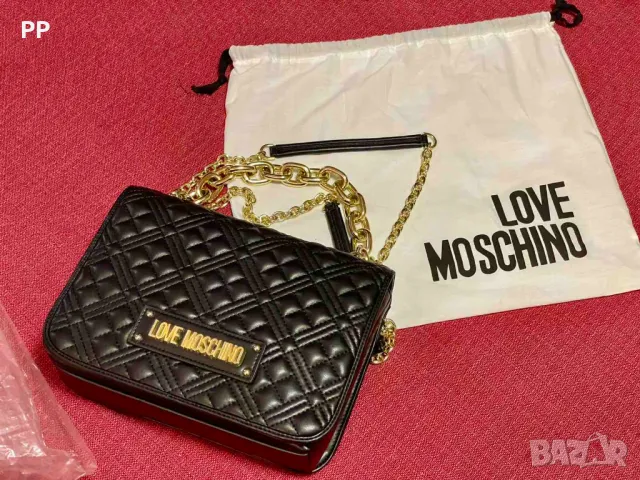 Оригинална дамска чанта Love Moschino, снимка 1 - Чанти - 49454485