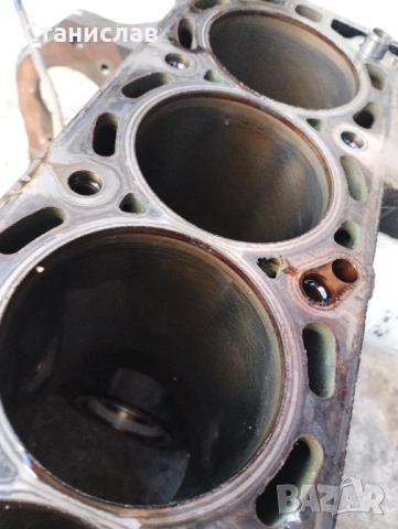 Продавам блок от Опел Вектра Ц 1.8i