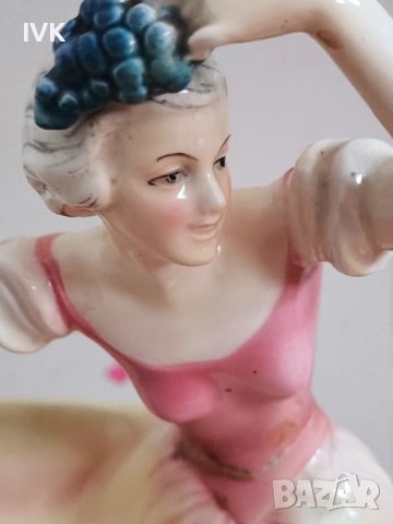 Немска антикварна фигура Hertwig & Co. Katzhütte , снимка 3 - Колекции - 52789131