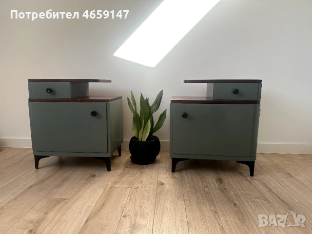 Две реставрирани дървени нощни шкафчета