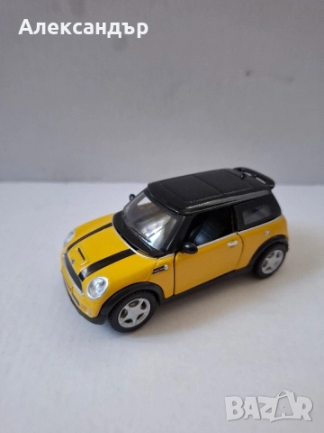 Модел на автомобил Mini Cooper s мащаб 1:36 като нов, снимка 4 - Колекции - 51781909
