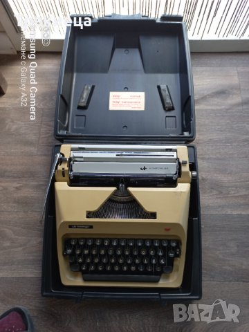 Немска пишеща машина в куфар, снимка 1 - Антикварни и старинни предмети - 38270871