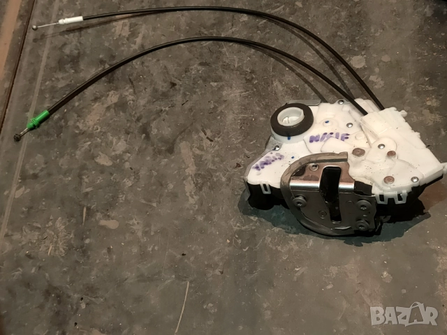 Предна лява брава - заключващ механизъм за TOYOTA Yaris (XP130), снимка 6 - Части - 51686333