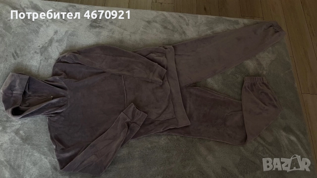 Дамски костюм размер  S-M, снимка 2 - Костюми - 52679963