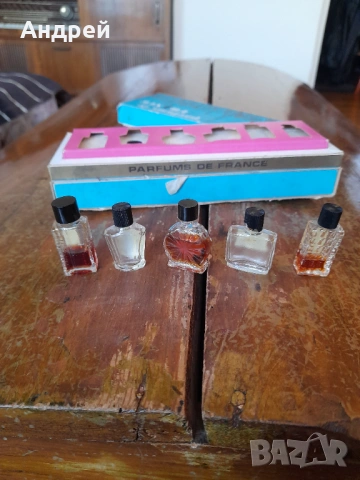 Стар набор шишета от Parfums de France, снимка 8 - Други ценни предмети - 53431689