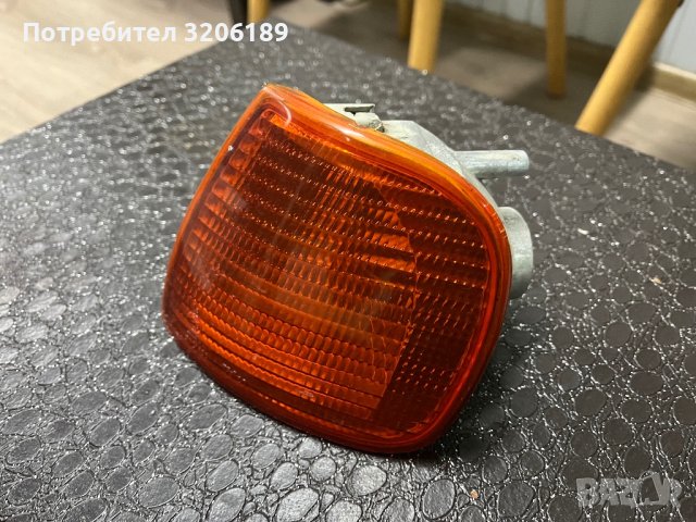 Мигач за Фолксваген Кади, снимка 2 - Части - 43330753