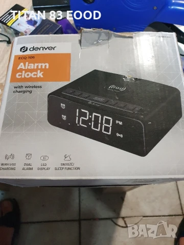 Денвър ECQ-106 Будилник с безжично QI зареждане