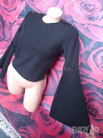 Черна кроп топ блуза с широки ръкави С, снимка 1 - Корсети, бюстиета, топове - 38913711