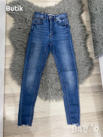 Дамски дънки  Stradivarius 32