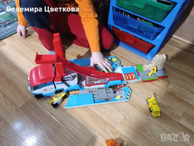 Оригиналният Автобус писта на Пес патрул , снимка 6 - Коли, камиони, мотори, писти - 49425814