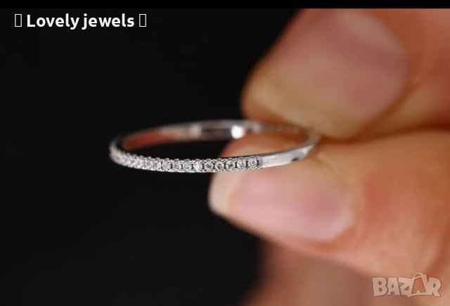 Сребърен пръстен с малки камъни цирконий 
