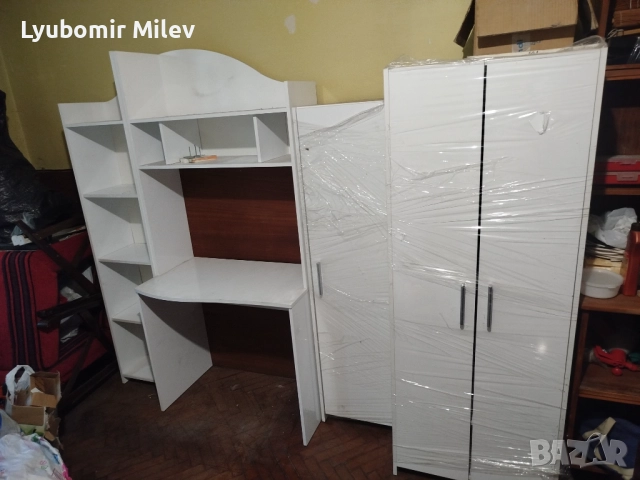 Гардероб с бюро , снимка 2 - Мебели за детската стая - 52113257