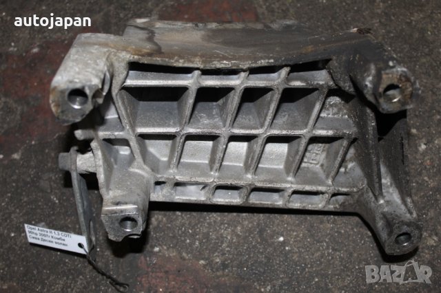 Лапа двигател и стойка акумулатор Опел астра х 1.3цдти 90кс комби 07г Opel astra h 1.3cdti 90hp komb, снимка 5 - Части - 43464645