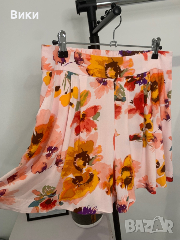 Дамски къси панталони в размер М, снимка 5 - Къси панталони и бермуди - 44867071