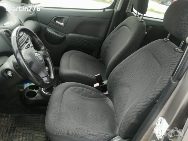 Toyota YarisVerso 1.4 D4D 75коня на части, снимка 8 - Автомобили и джипове - 28428962
