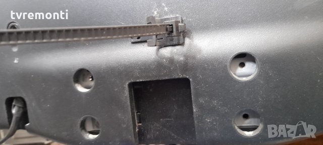 Стойкa за телевизор Philips модел 32PFL6505H/12, снимка 4 - Стойки, 3D очила, аксесоари - 32797714