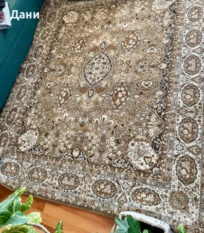 Вълнен персийски килим